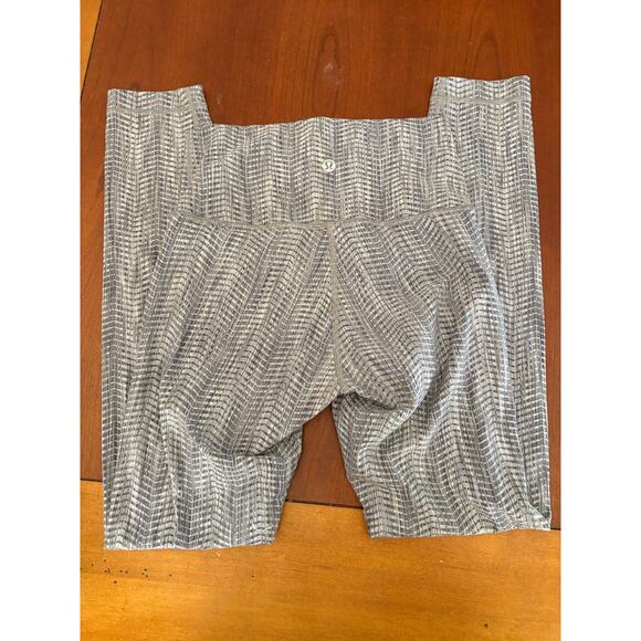 Lululemon Wunder Under HR Leggings Size 4 - Picture 5 of 6